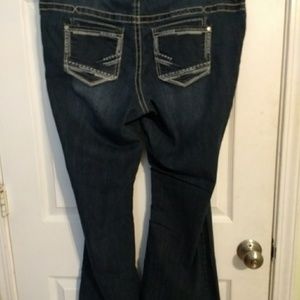Maurices jeans